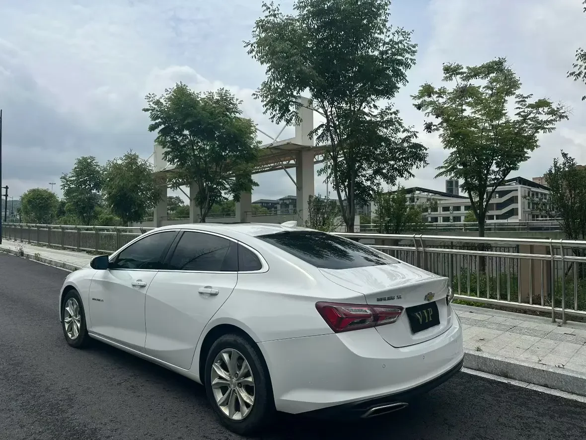 Chevrolet Malibu XL