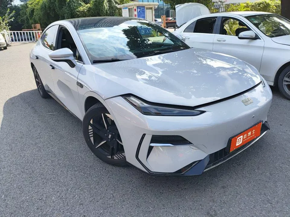 Geely Galaxy E8