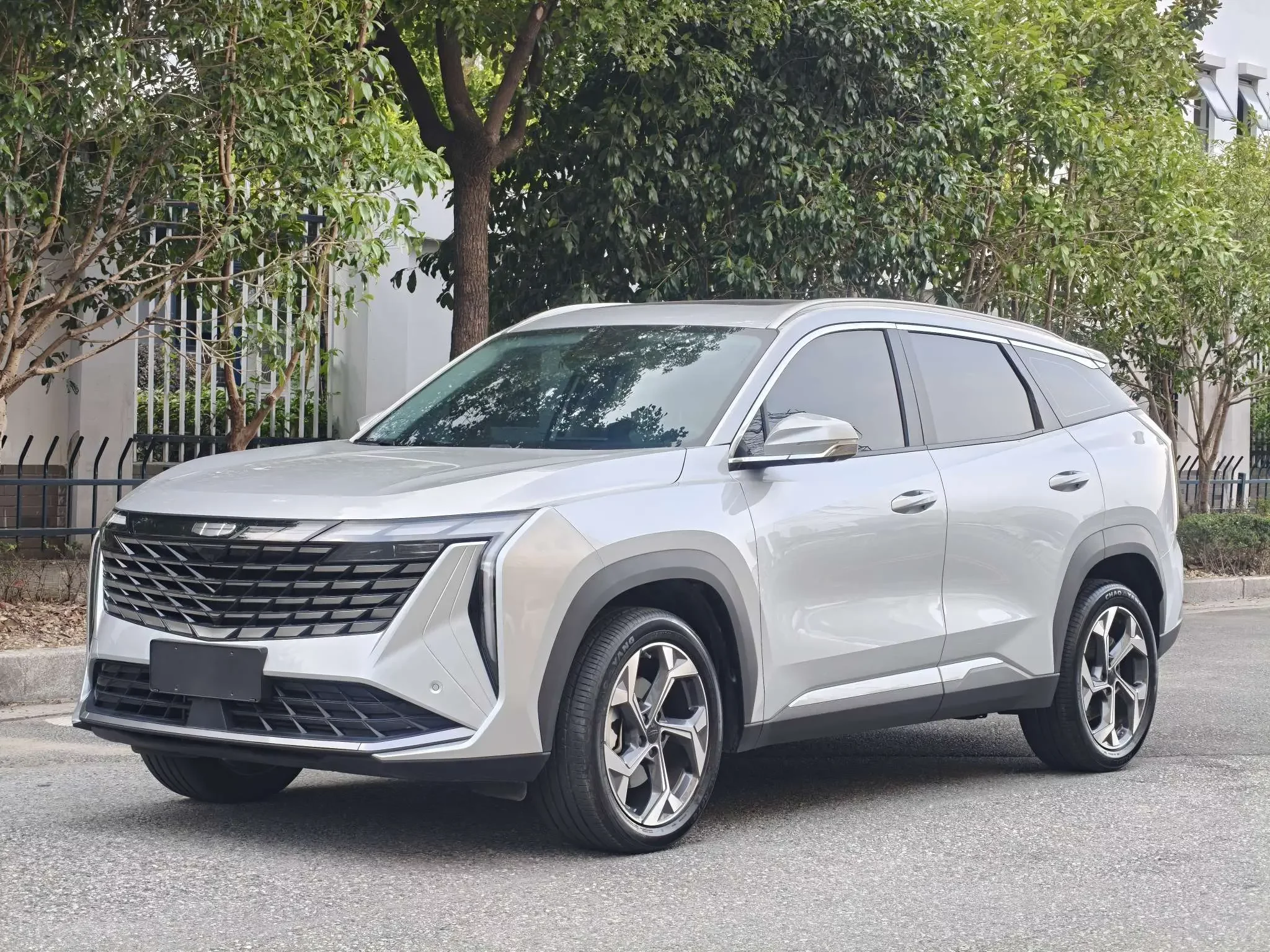 Geely Atlas L