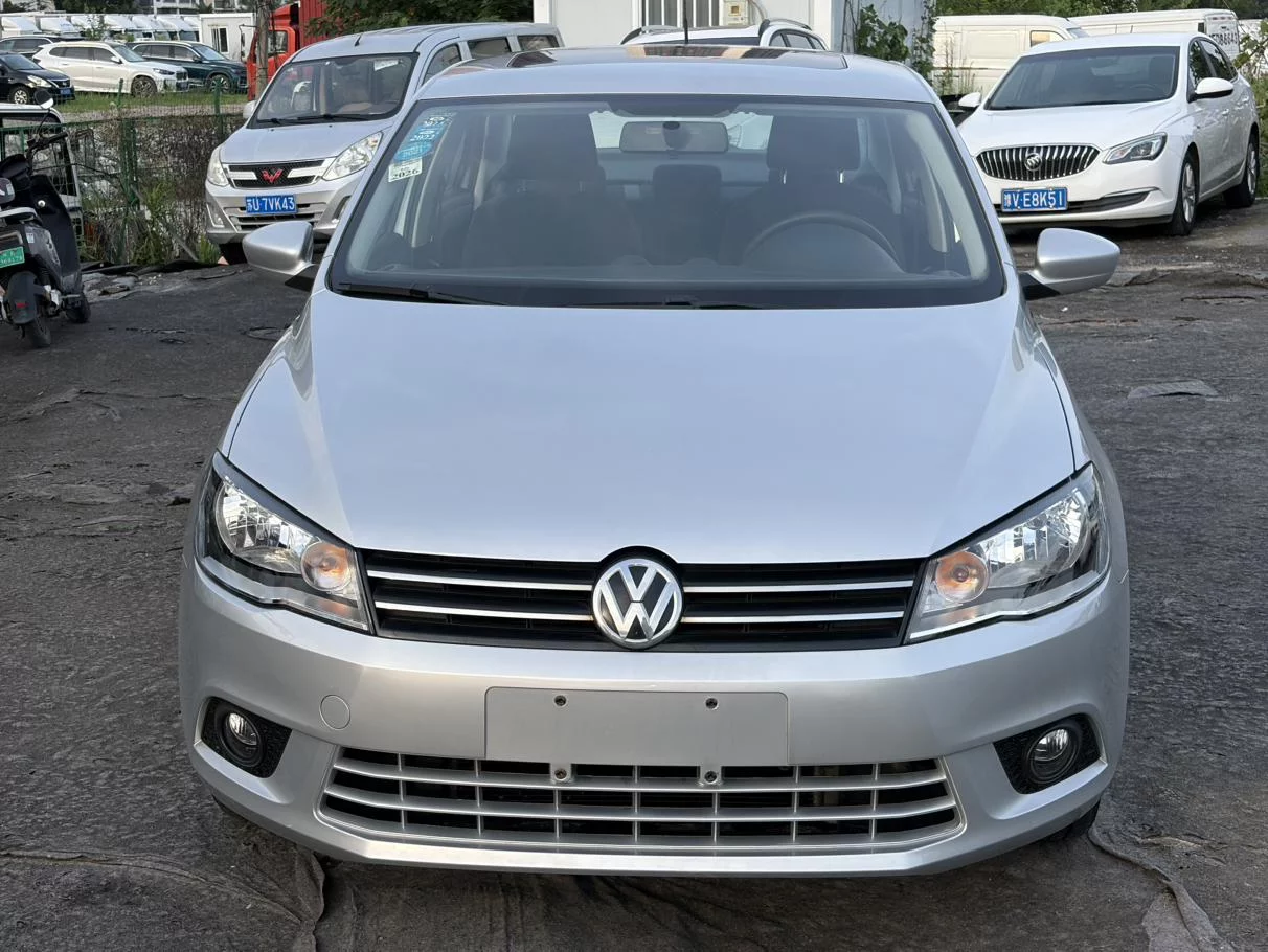 Volkswagen Jetta  из Китая