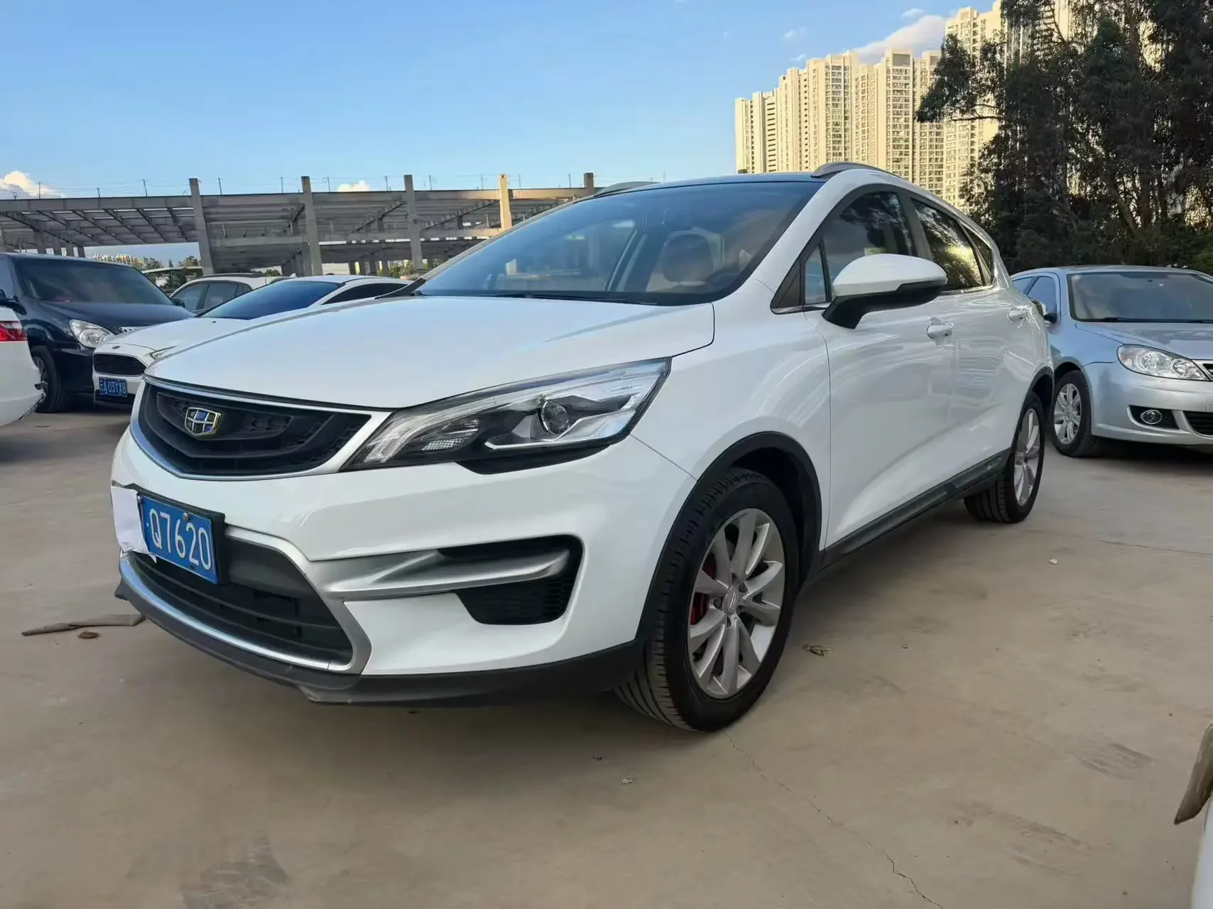 Geely Emgrand GS