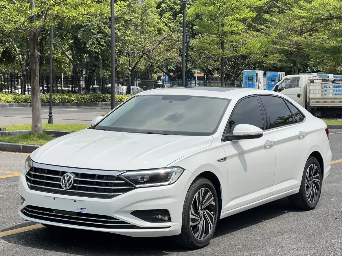 Volkswagen Sagitar