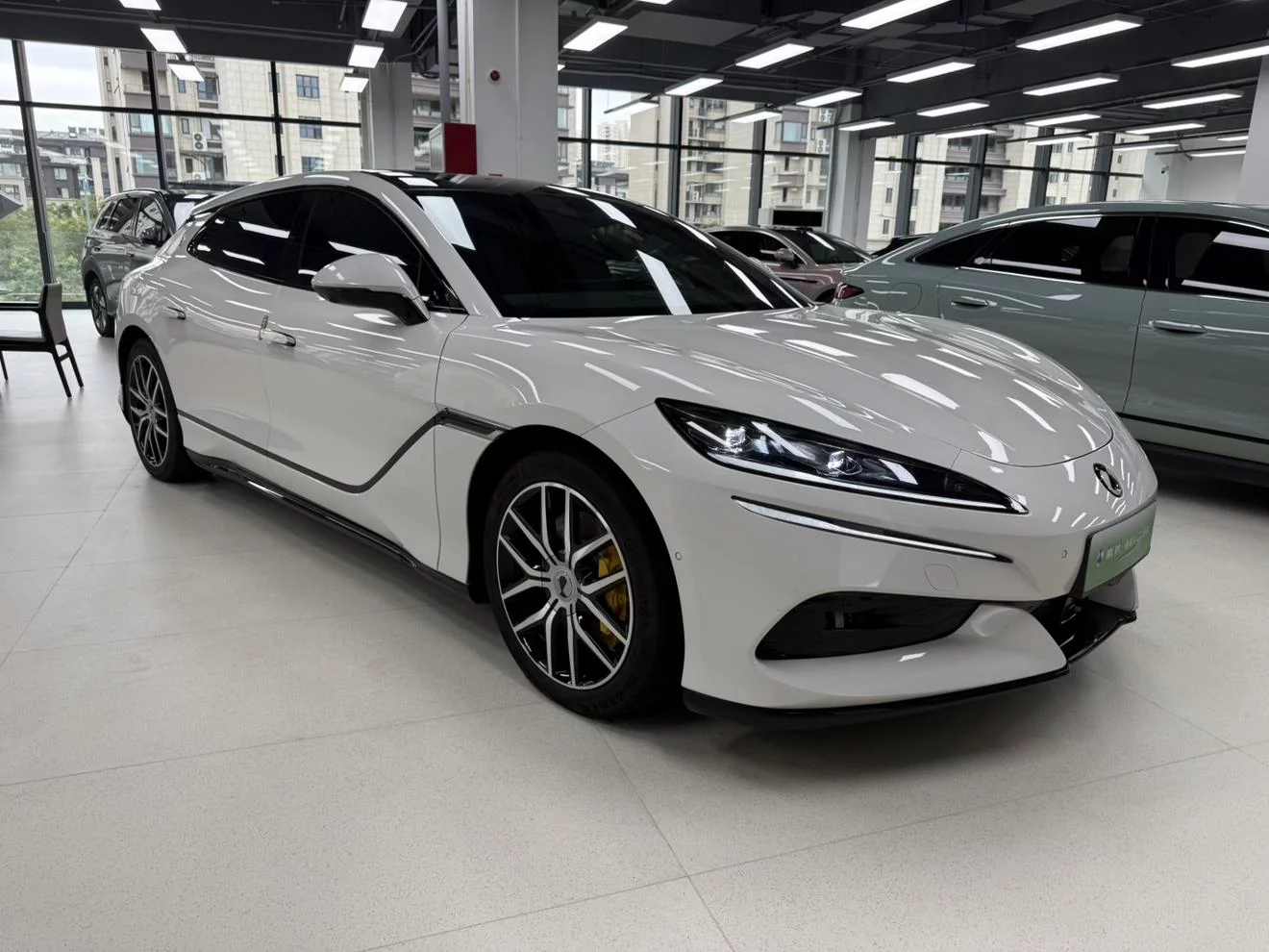 Denza BYD Z9GT EV
