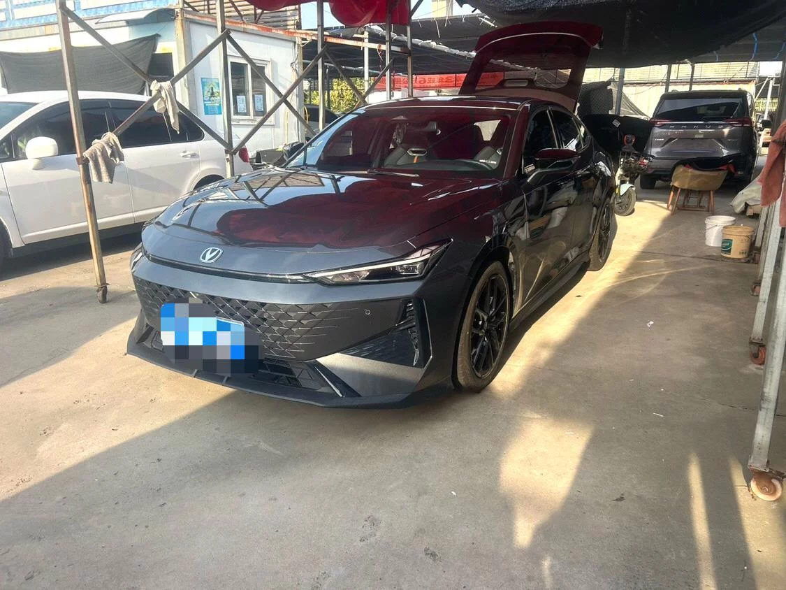 Changan UNI-V