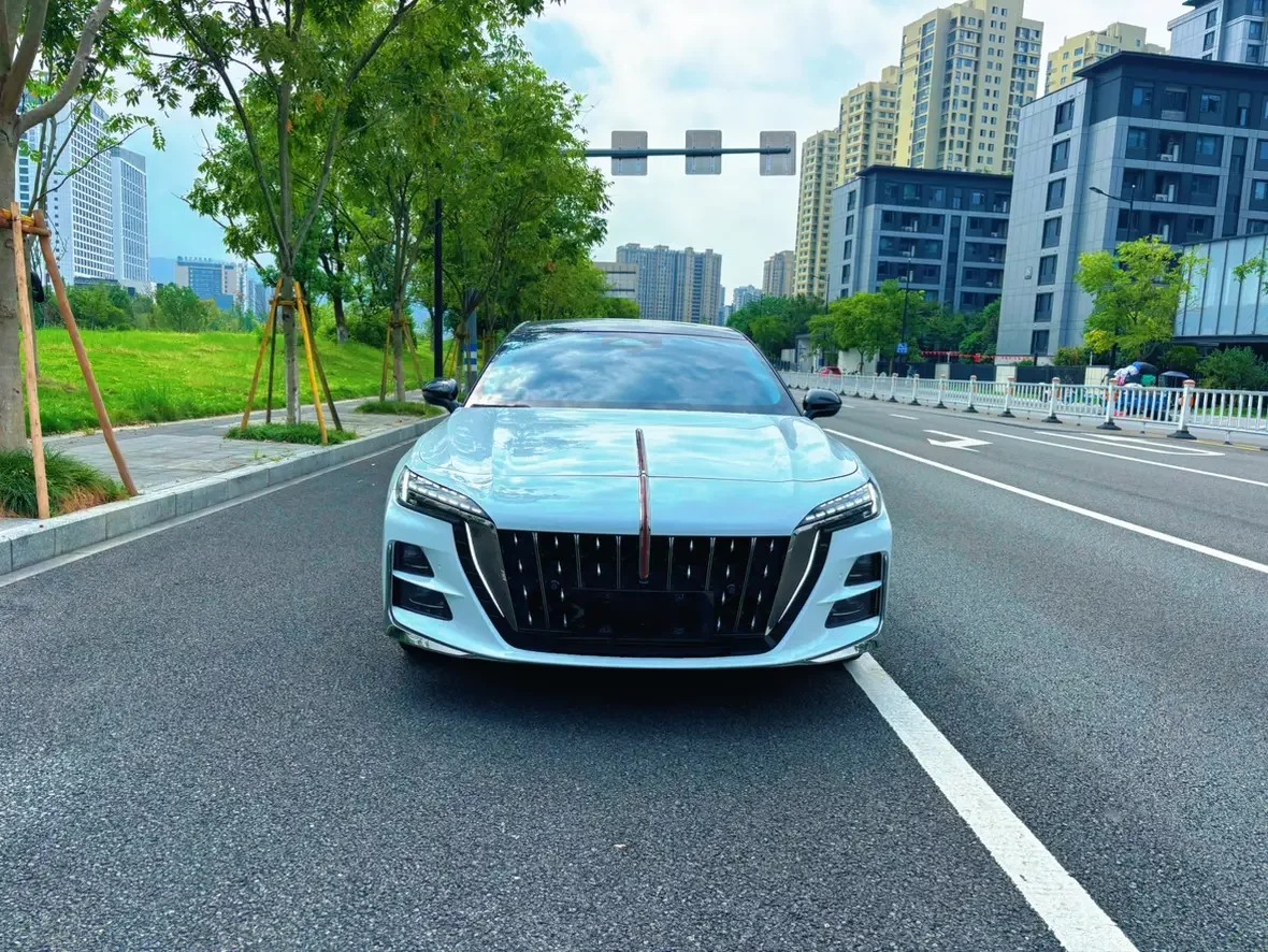 Hongqi H6