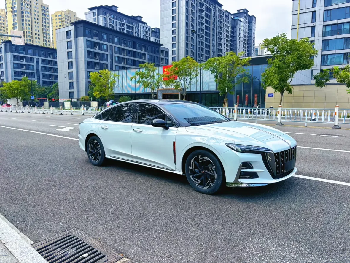 Hongqi H6