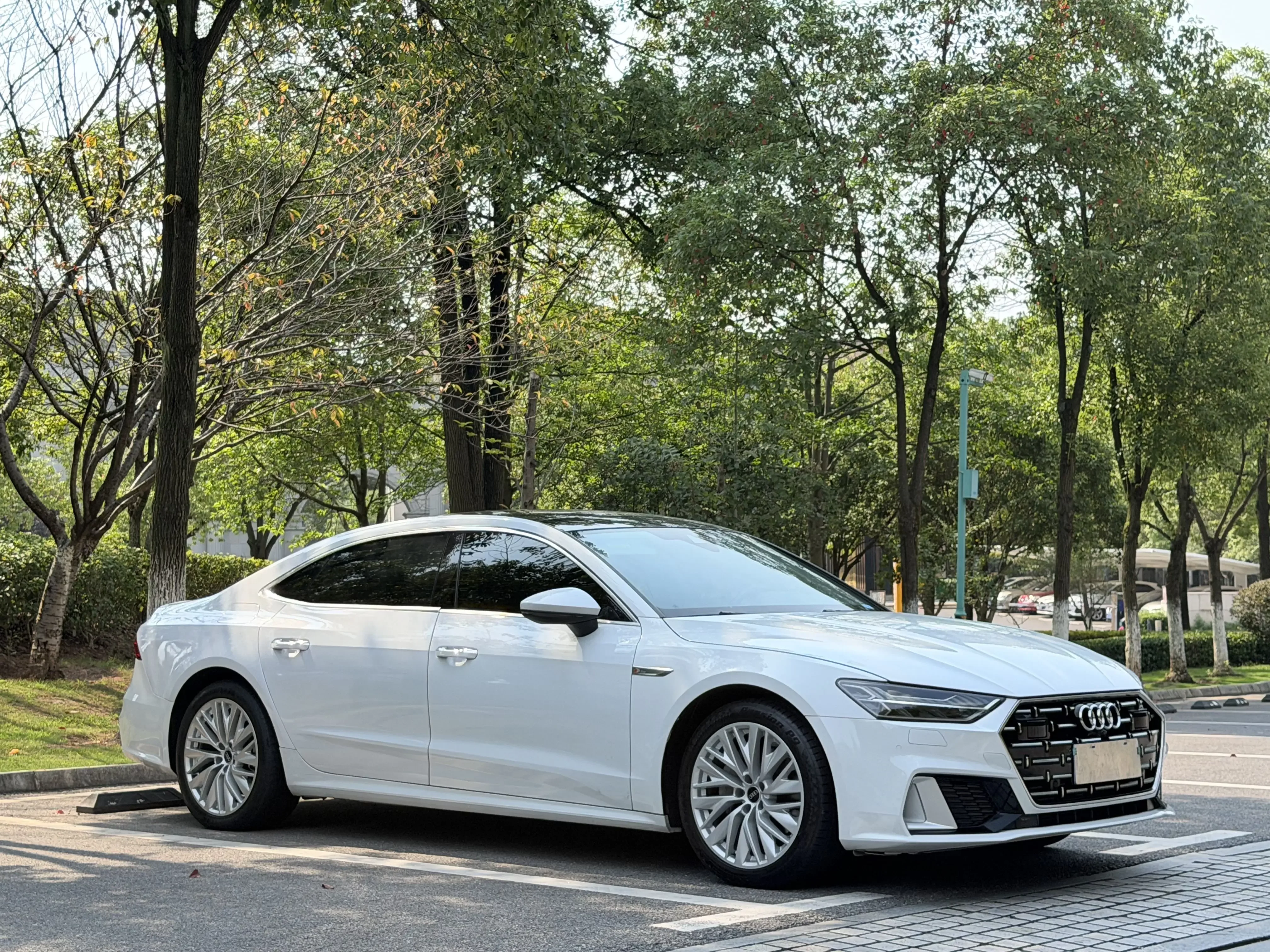 Audi A7L