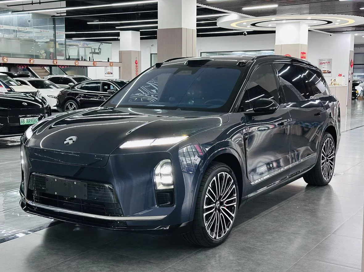 NIO ES8