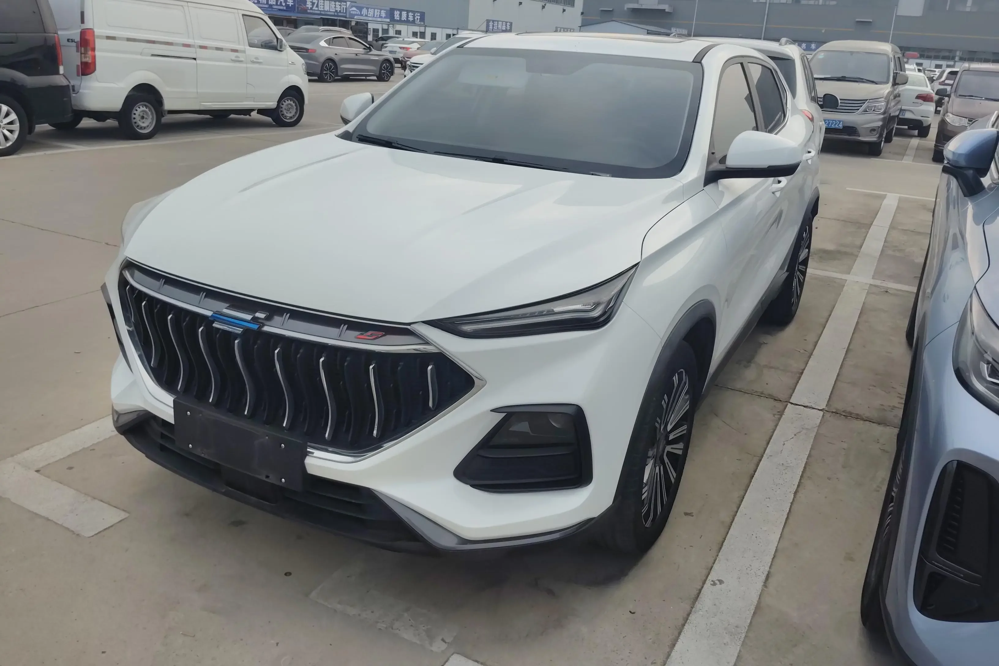 Oshan Changan Auchan X5  из Китая