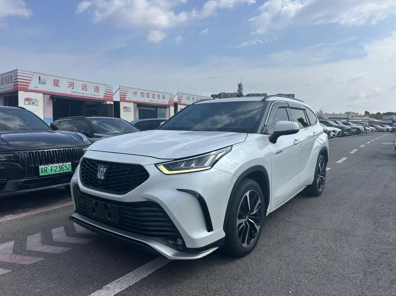 Toyota Crown Kluger