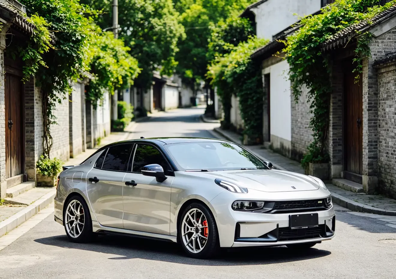 Lynk & Co 03