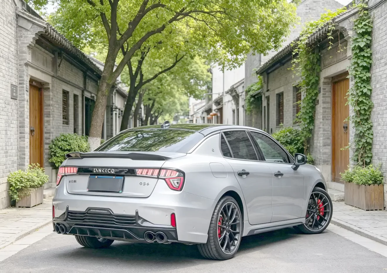 Lynk & Co 03