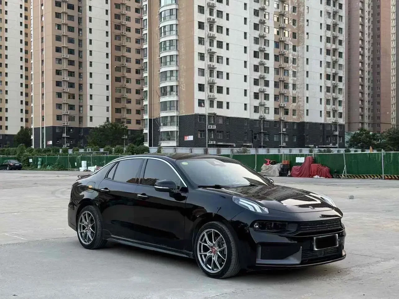 Lynk & Co 03