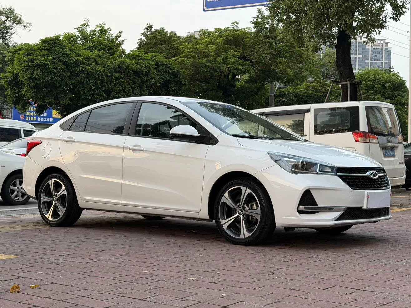 Chery Arrizo 5