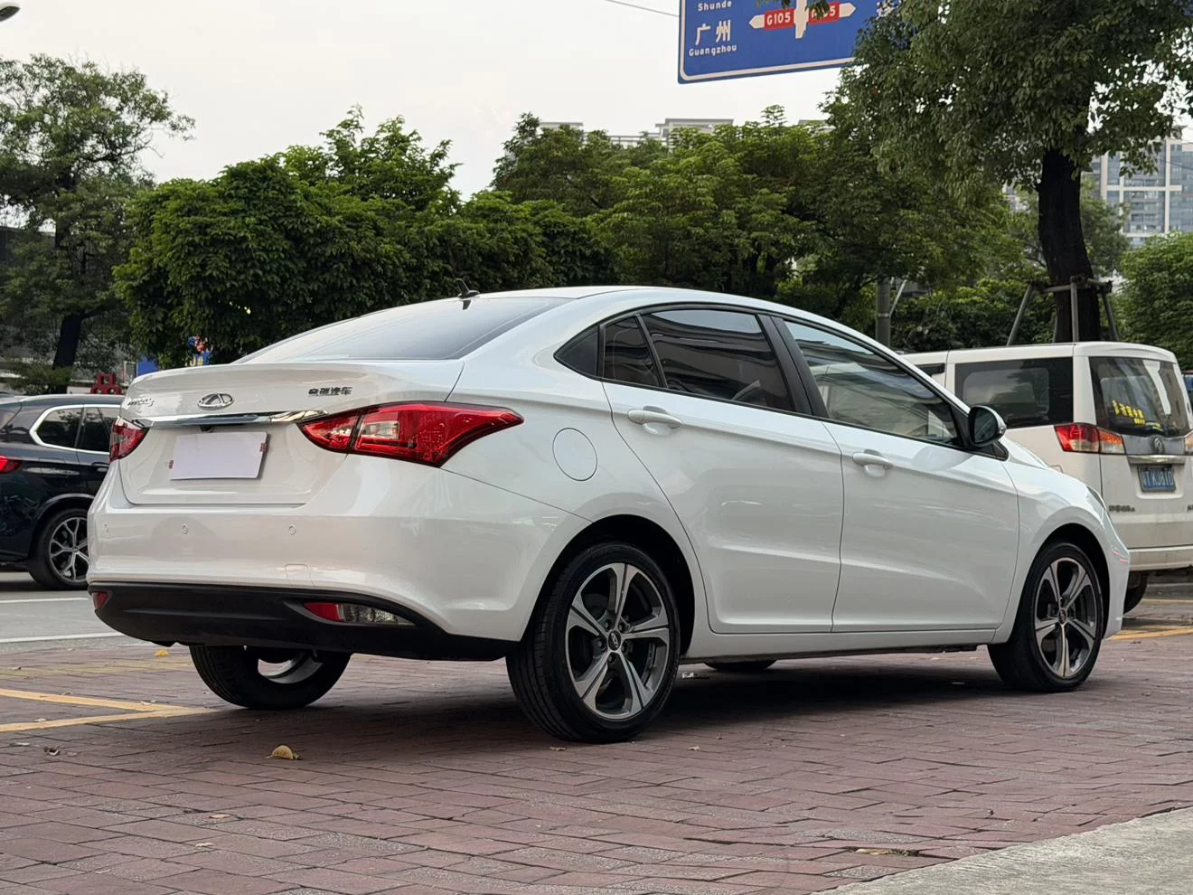 Chery Arrizo 5