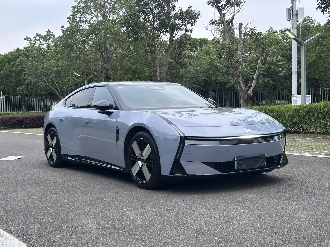 XPeng P7