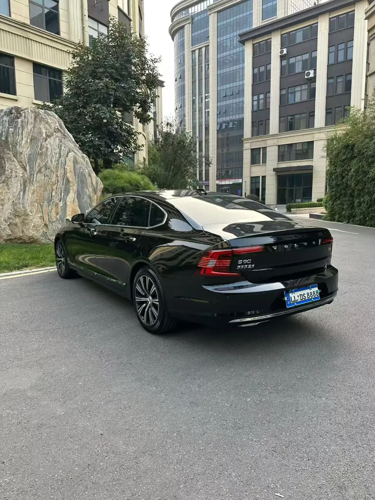 Volvo S90