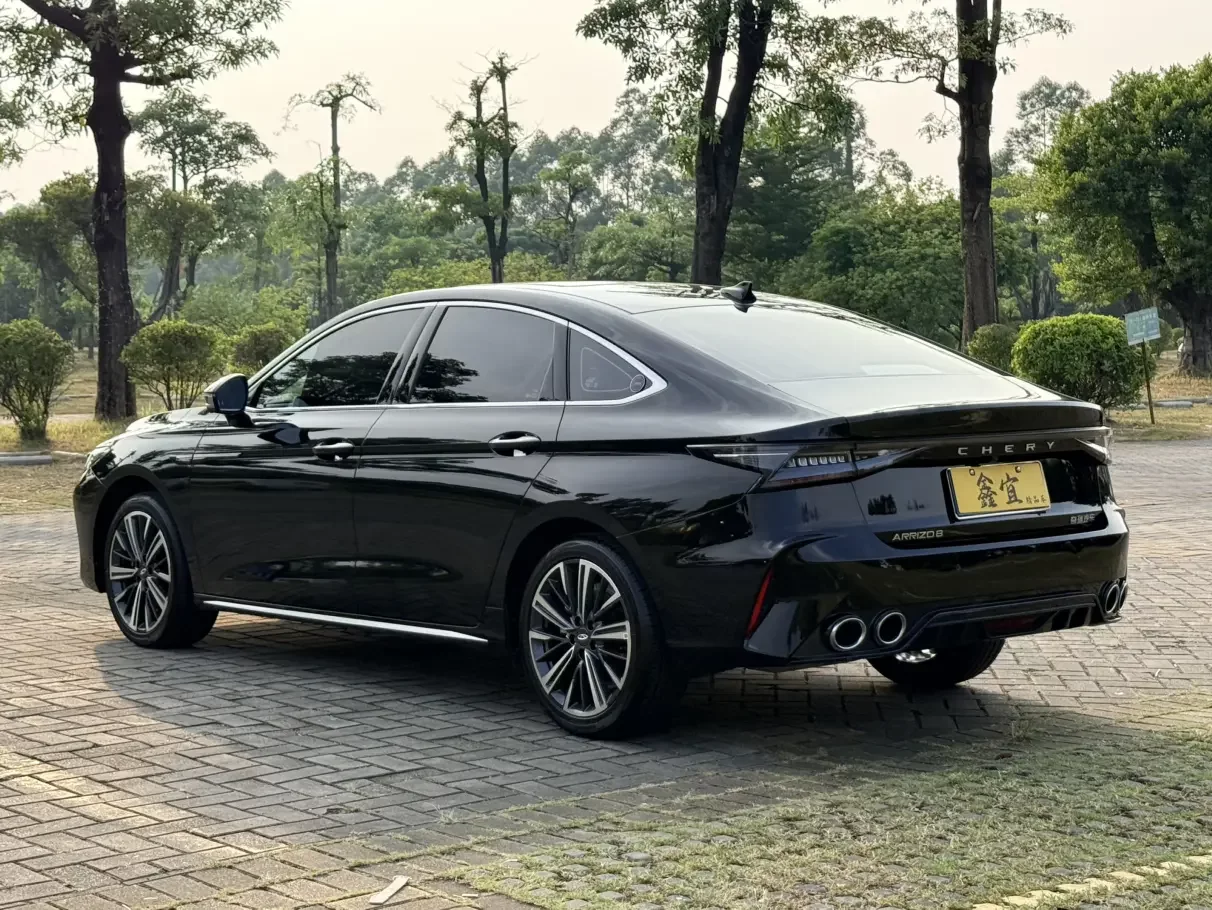 Chery Arrizo 8