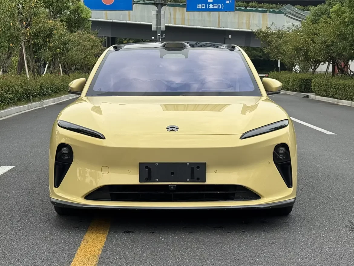 NIO ET5