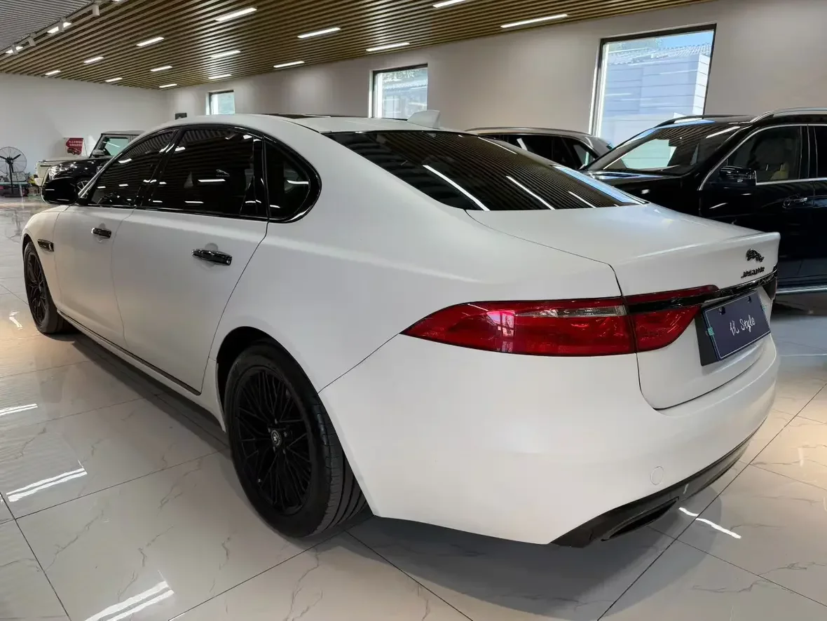Jaguar XFL