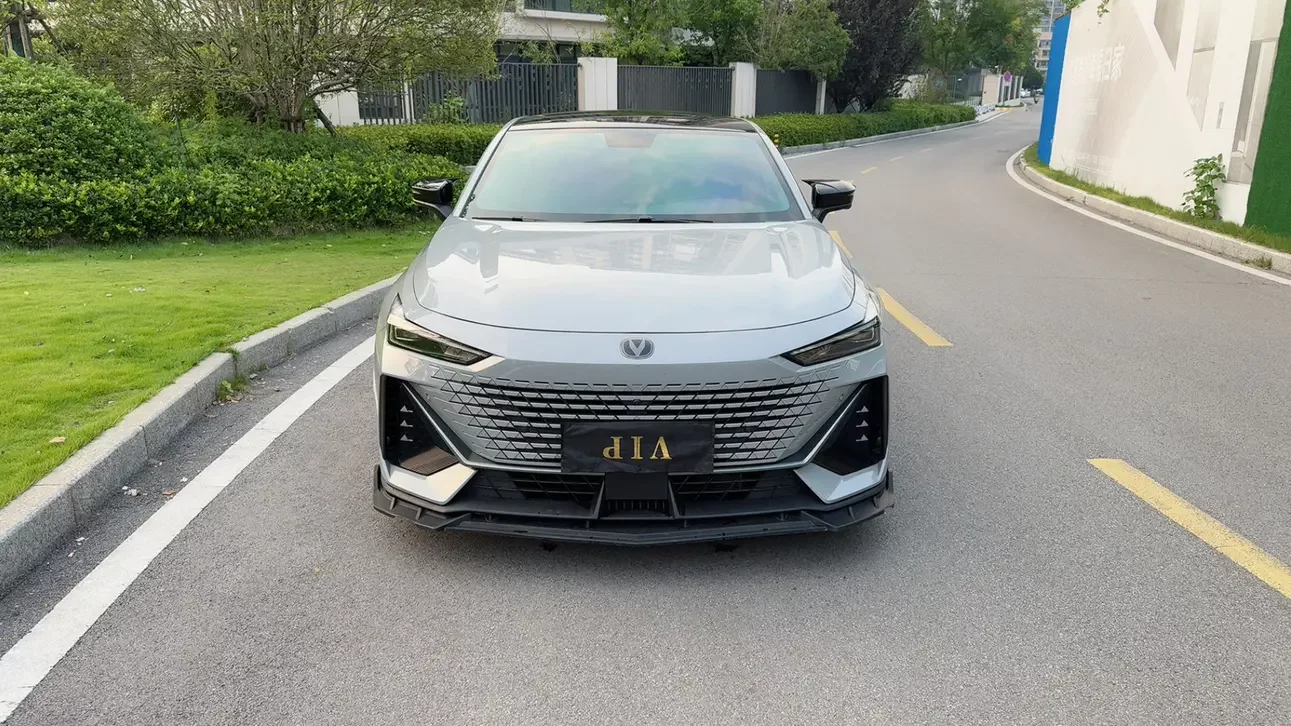 Changan UNI-V
