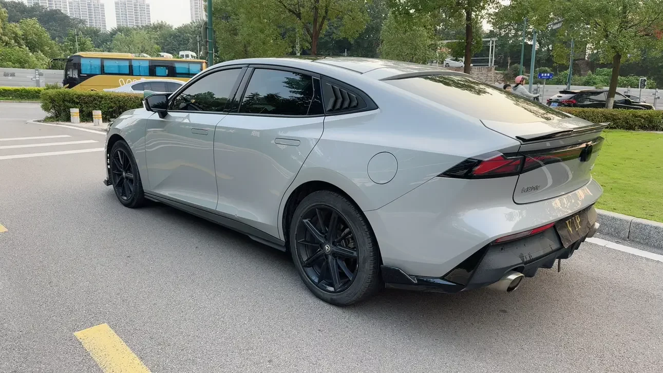 Changan UNI-V