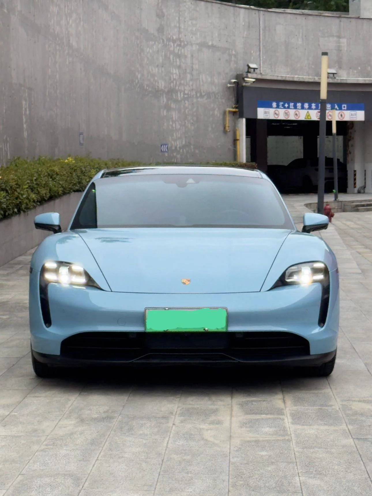 Porsche Taycan