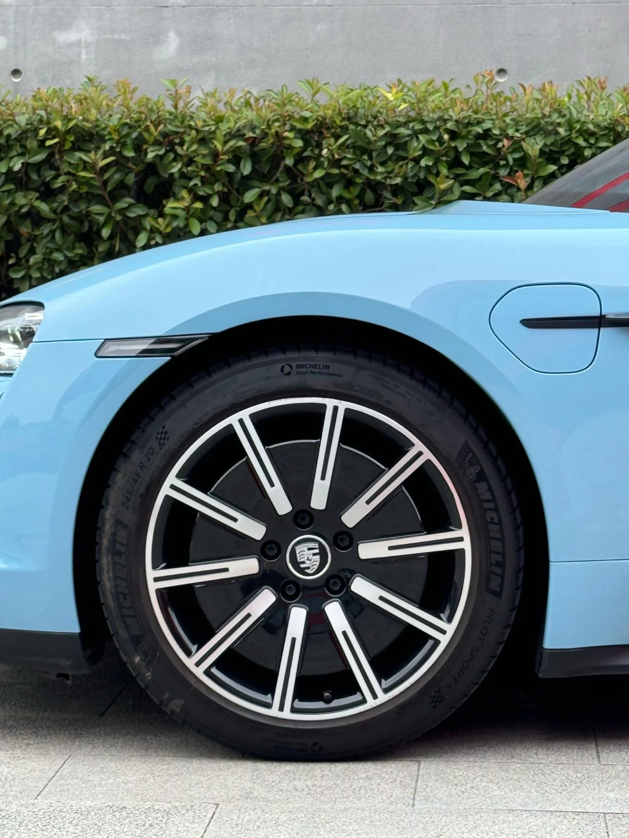 Porsche Taycan