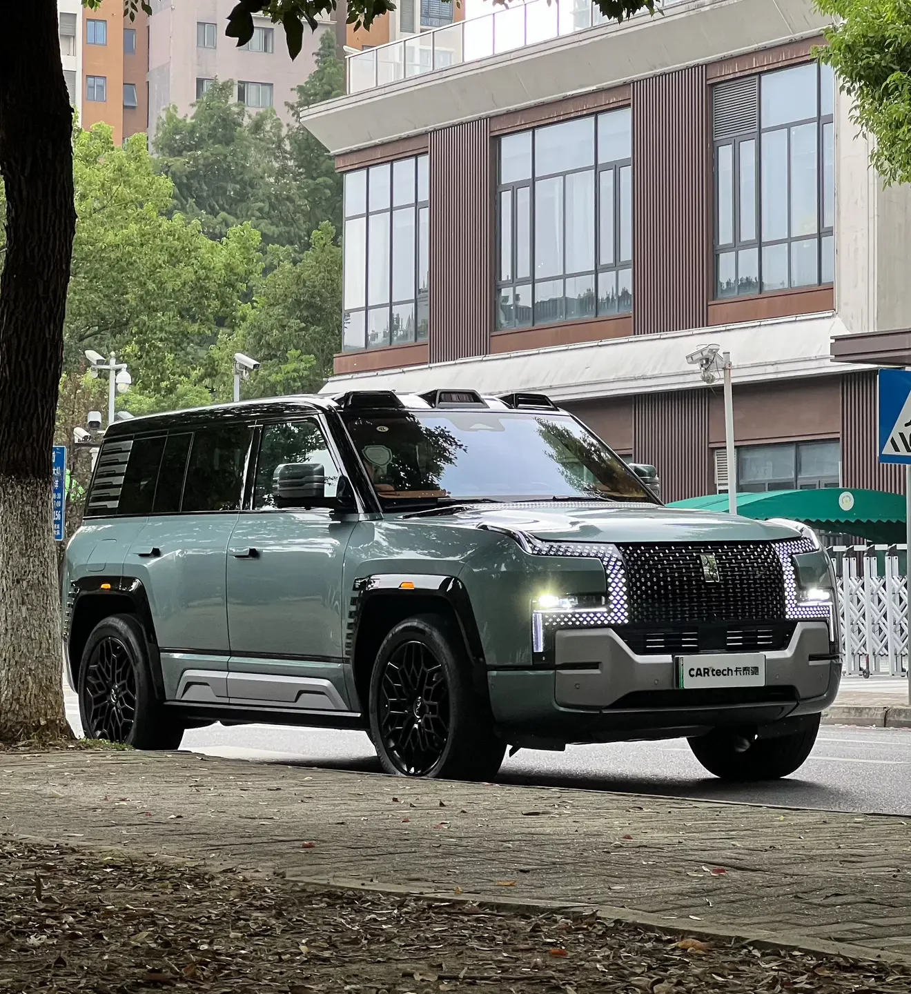 BYD Yangwang U8
