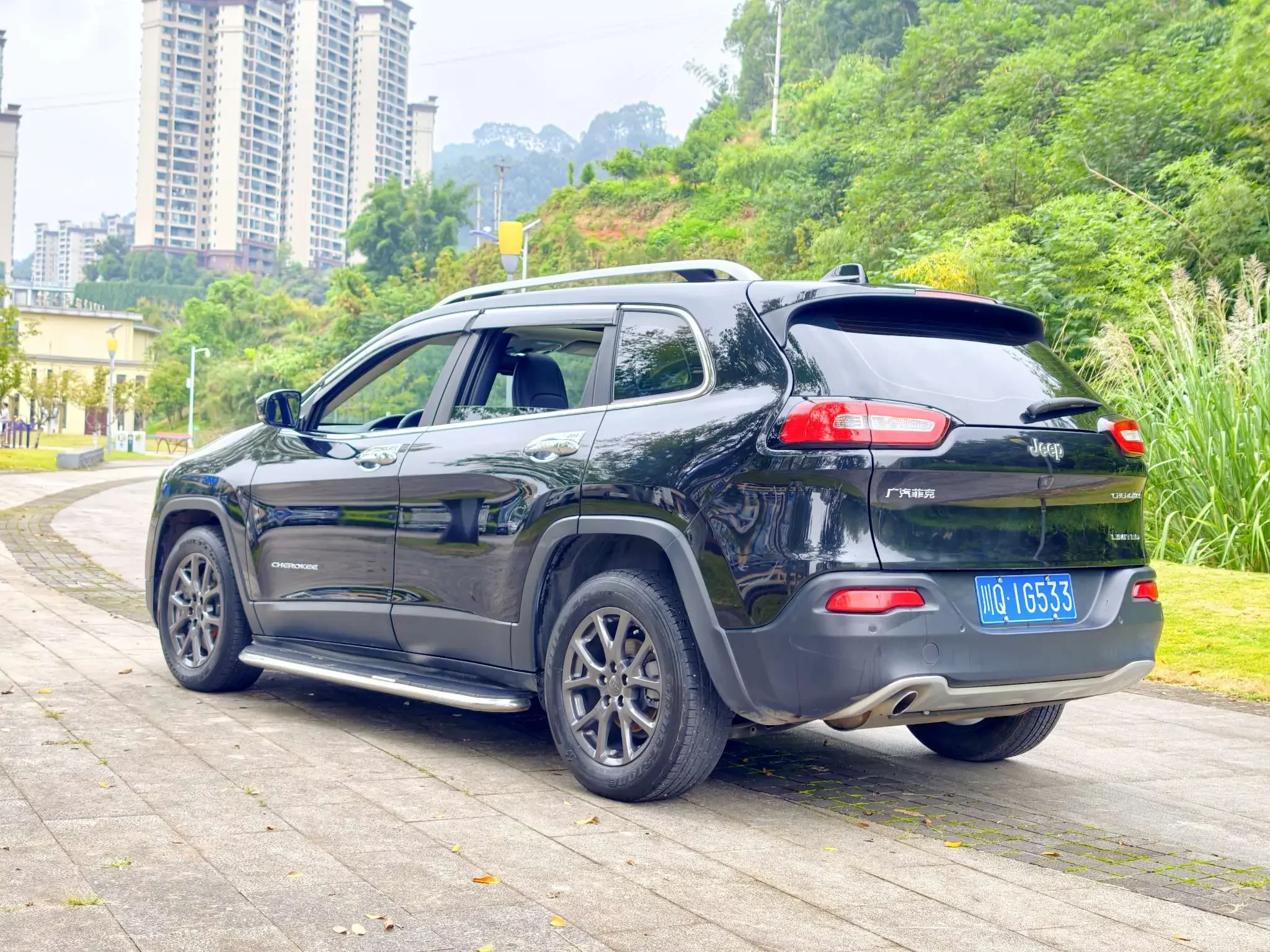 Jeep Cherokee