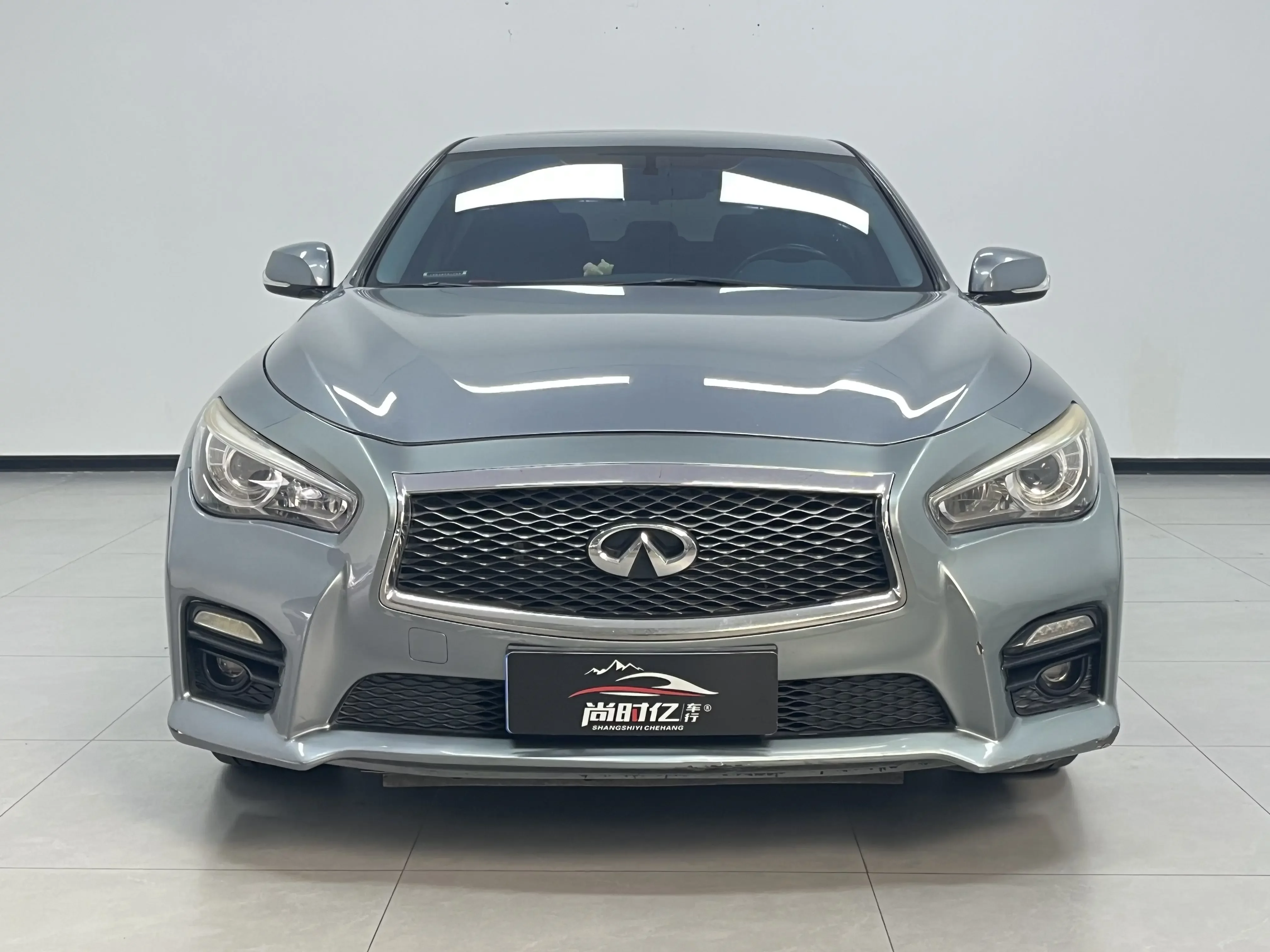 Infiniti Q50L  из Китая