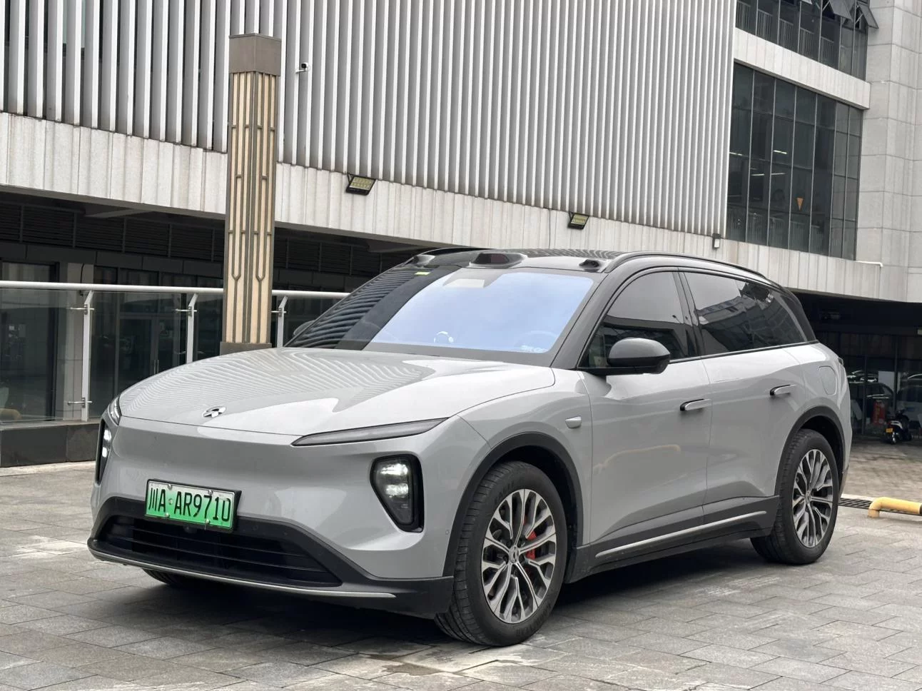 NIO ES6