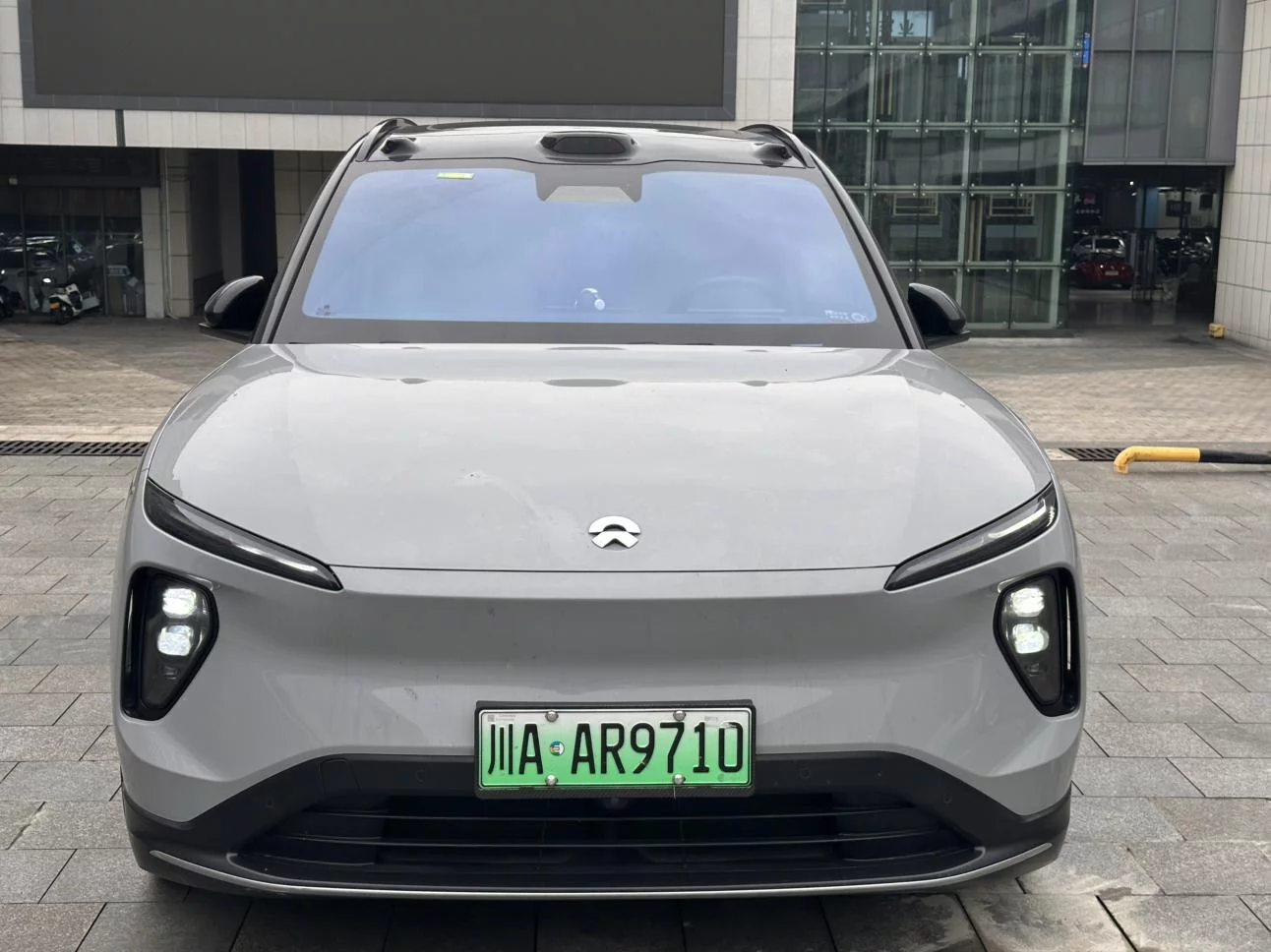 NIO ES6