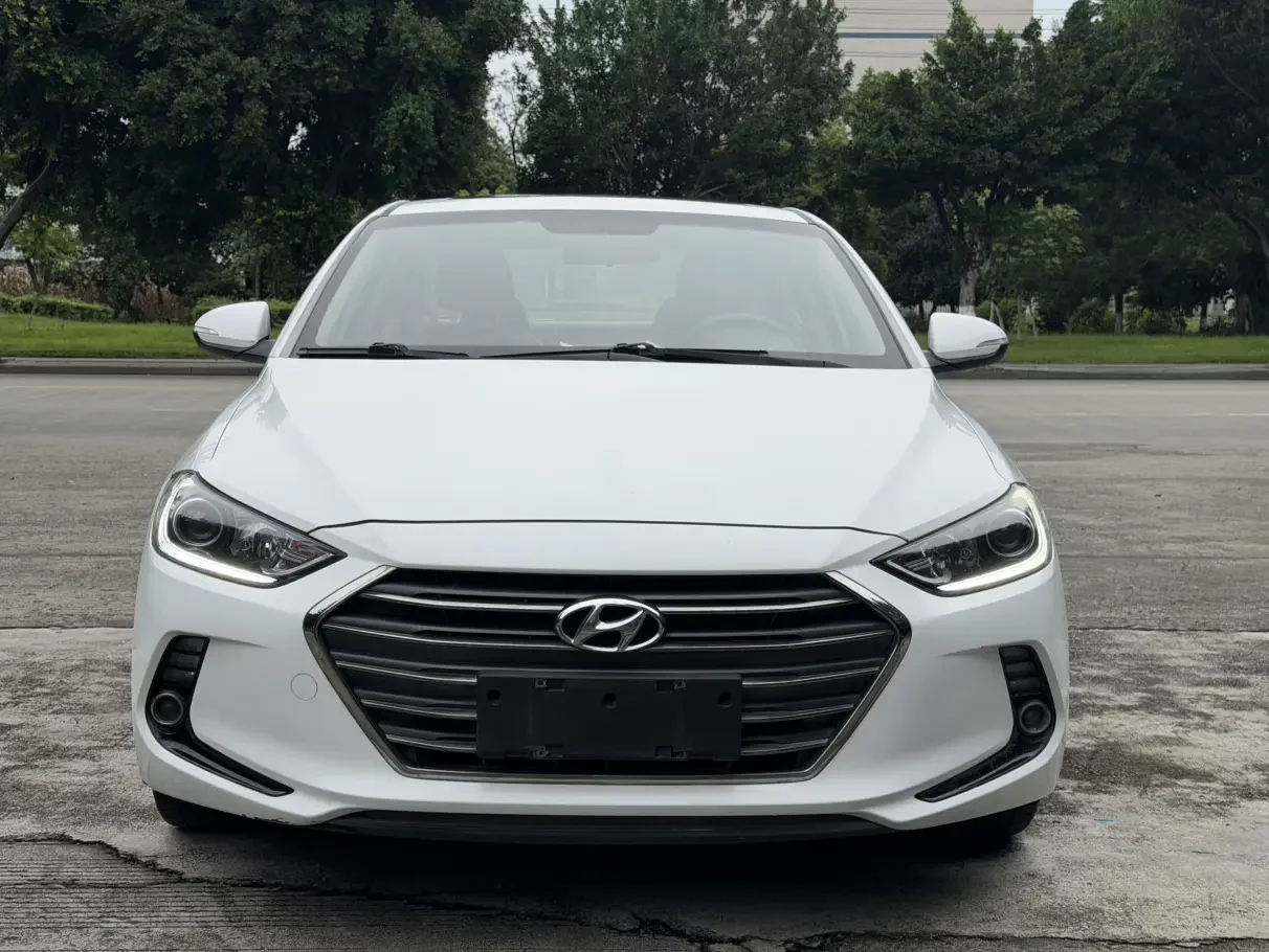 Hyundai Elantra Lingdong