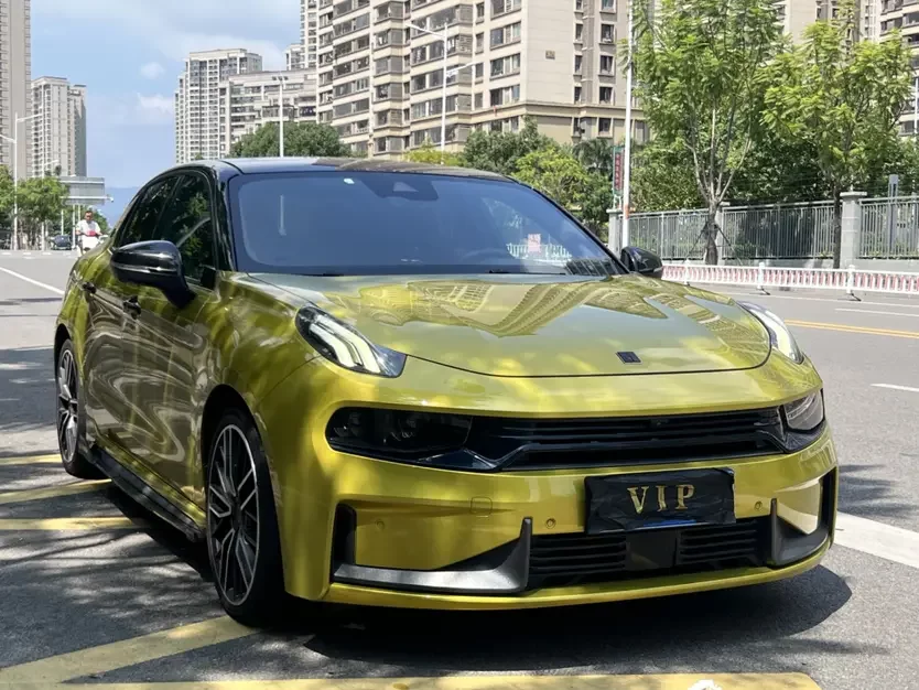 Lynk & Co 03