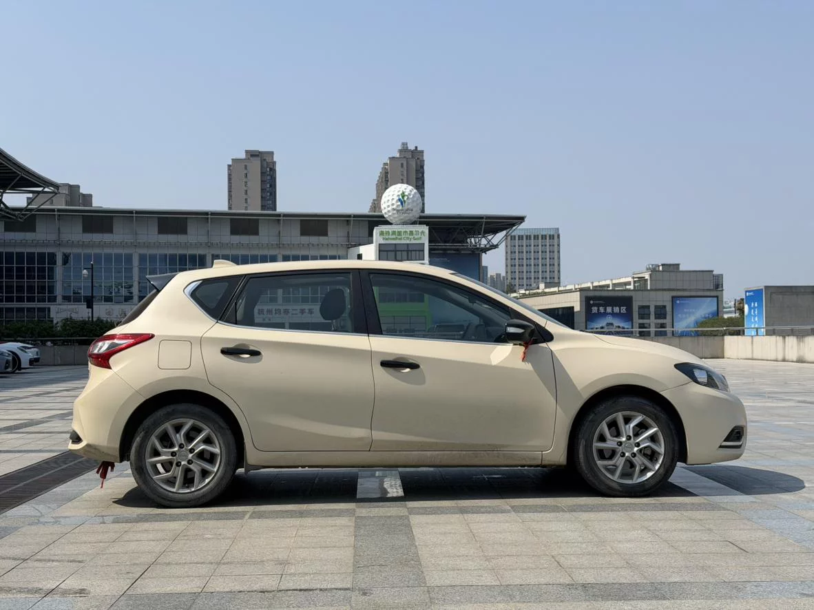 Nissan Tiida