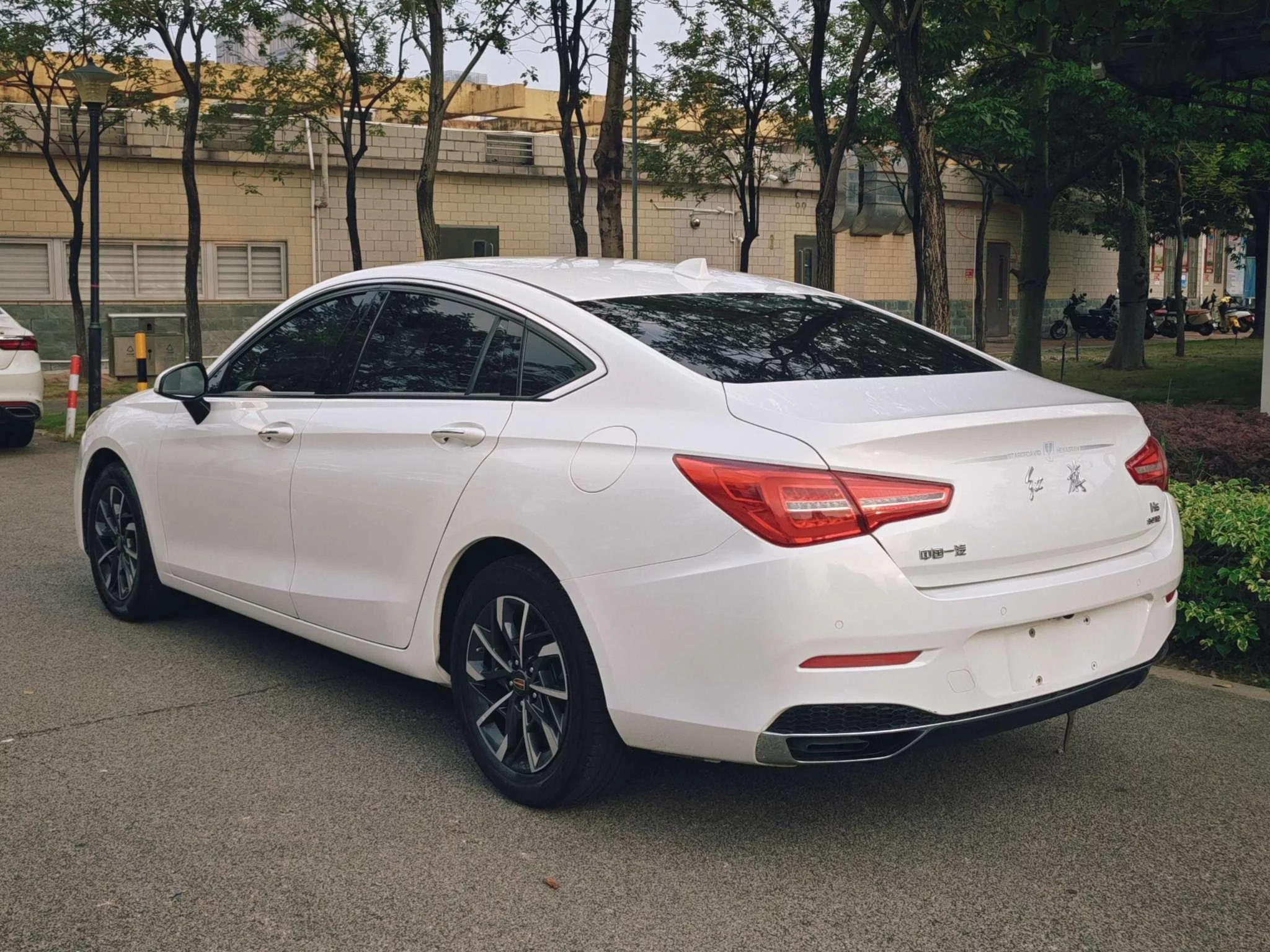 Hongqi H5 classic