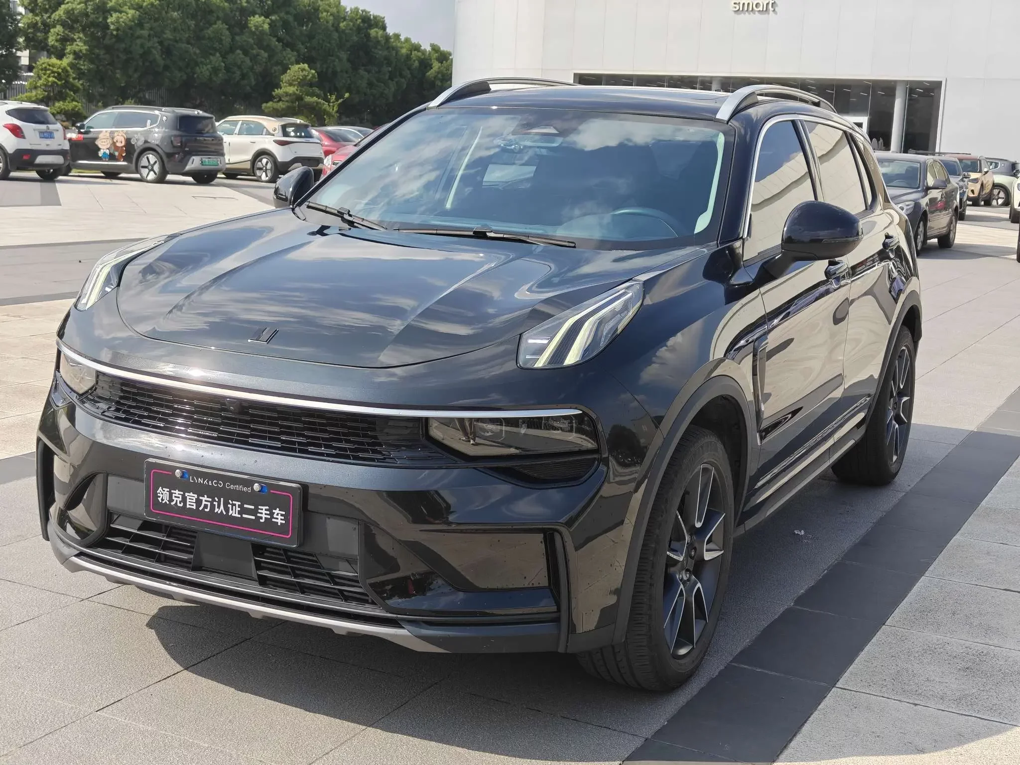 Lynk & Co 01