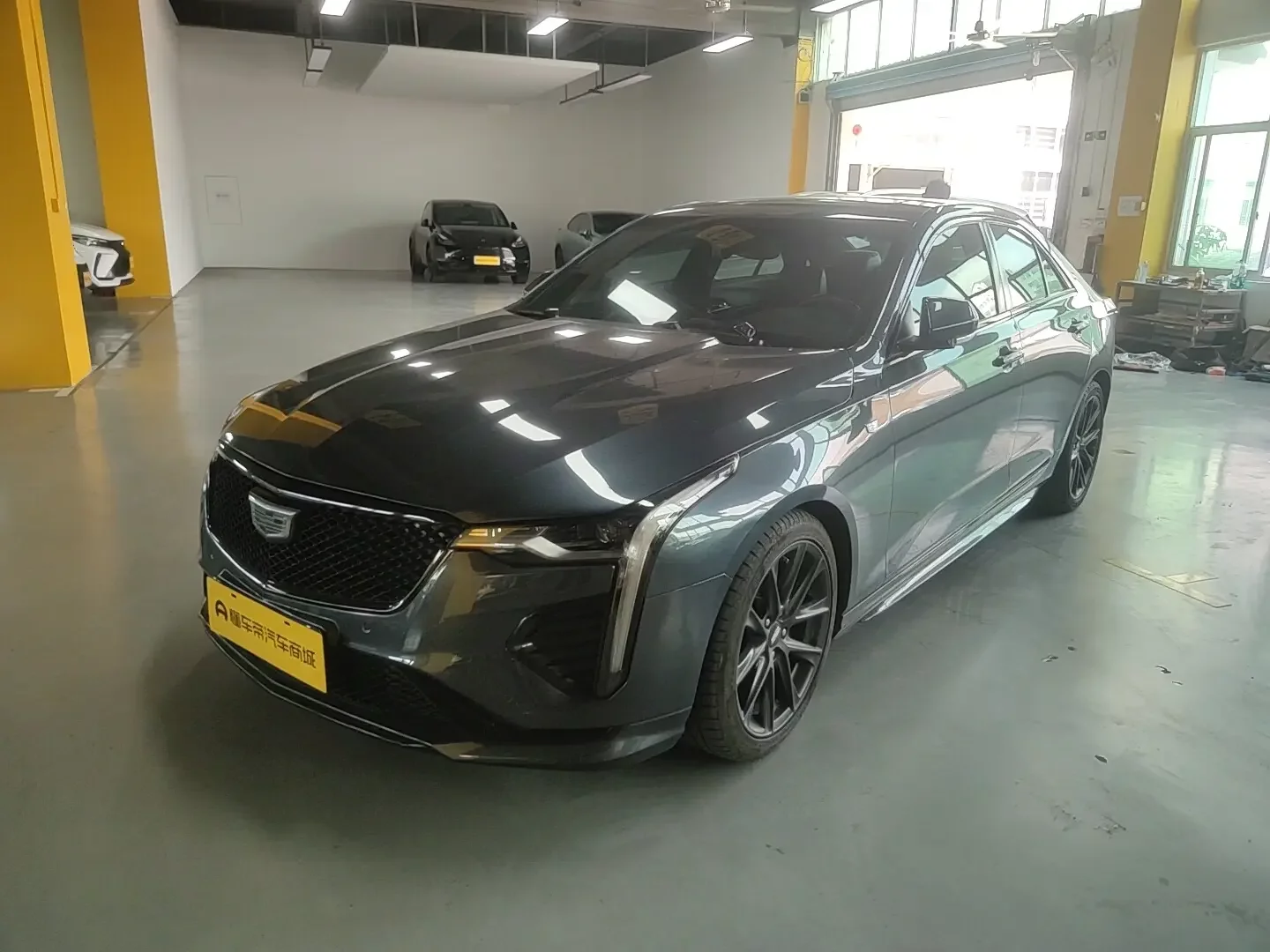 Cadillac CT4  из Китая