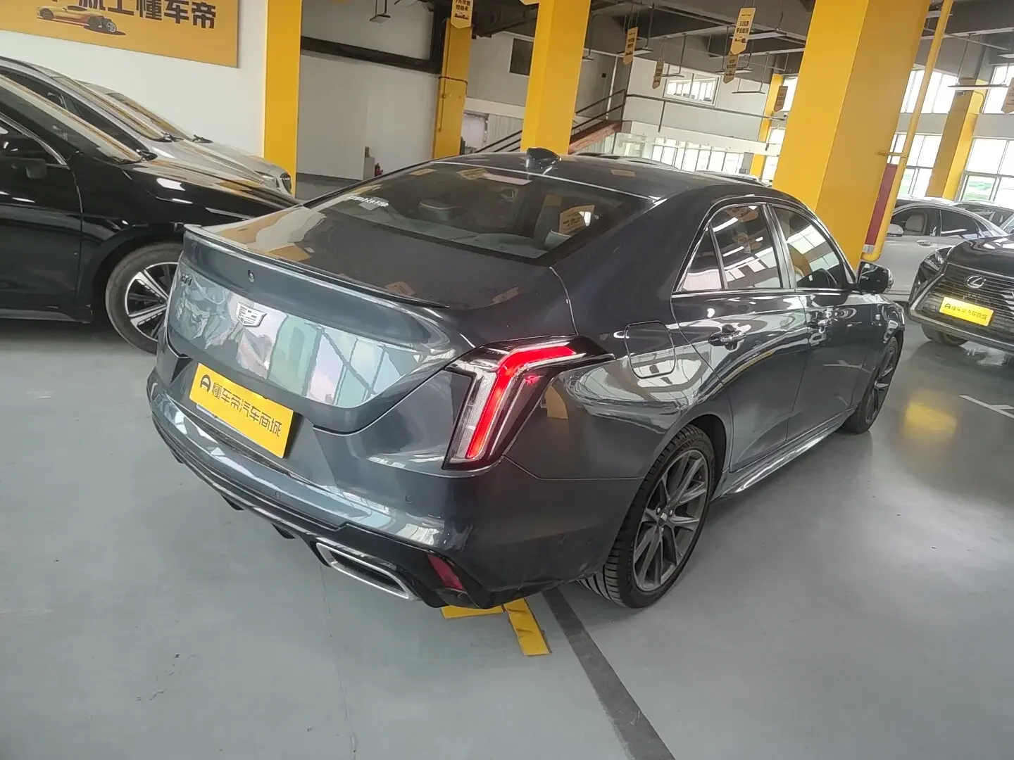 Cadillac CT4  из Китая