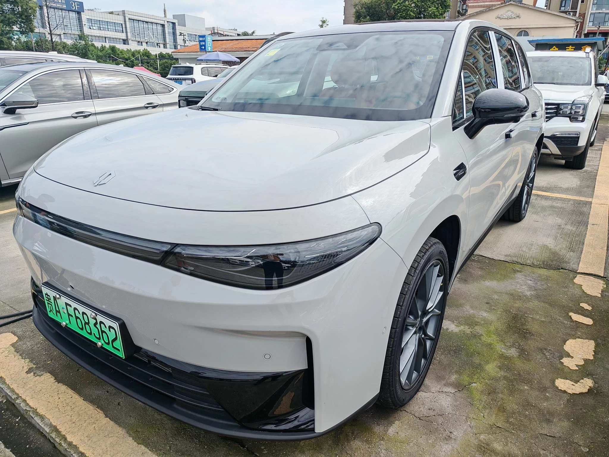 Leapmotor C10
