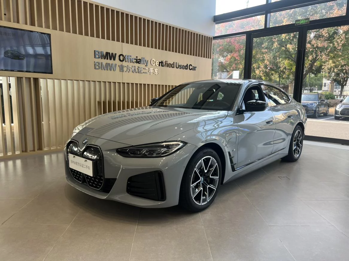 BMW i4
