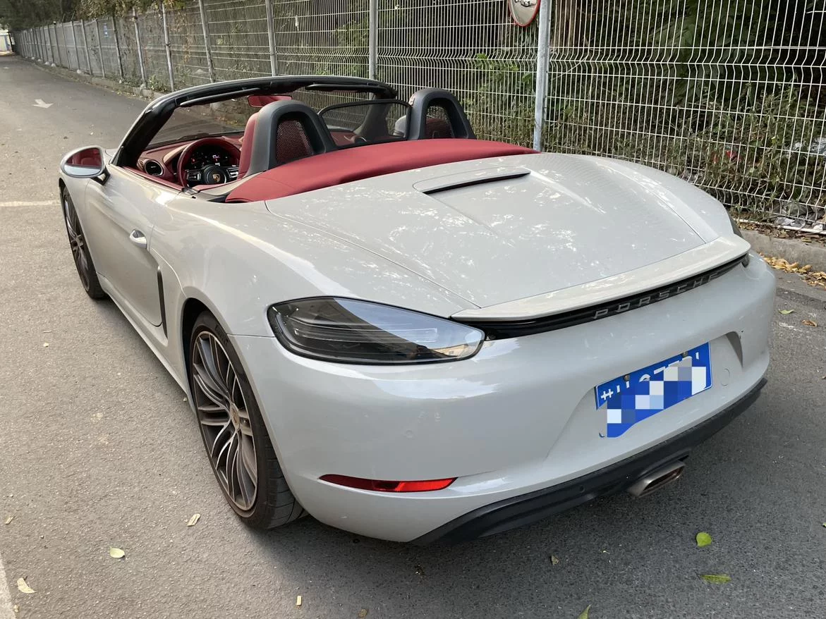 Porsche 718