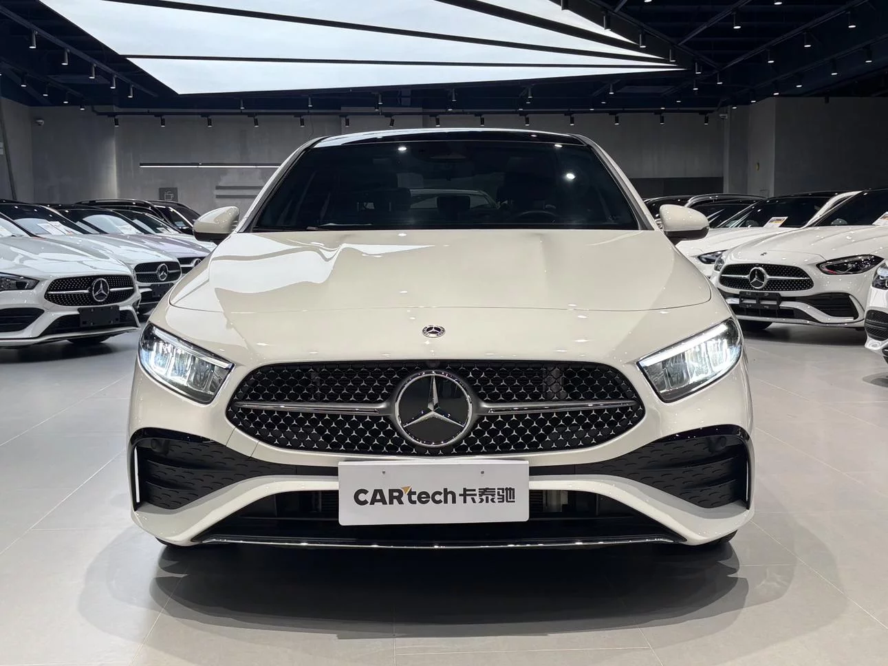 Mercedes-Benz A Class  из Китая