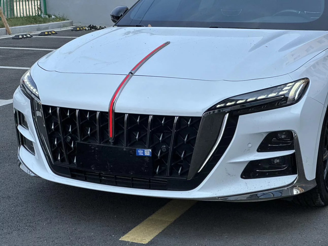 Hongqi H6