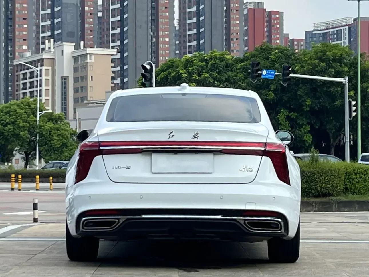 Hongqi H5