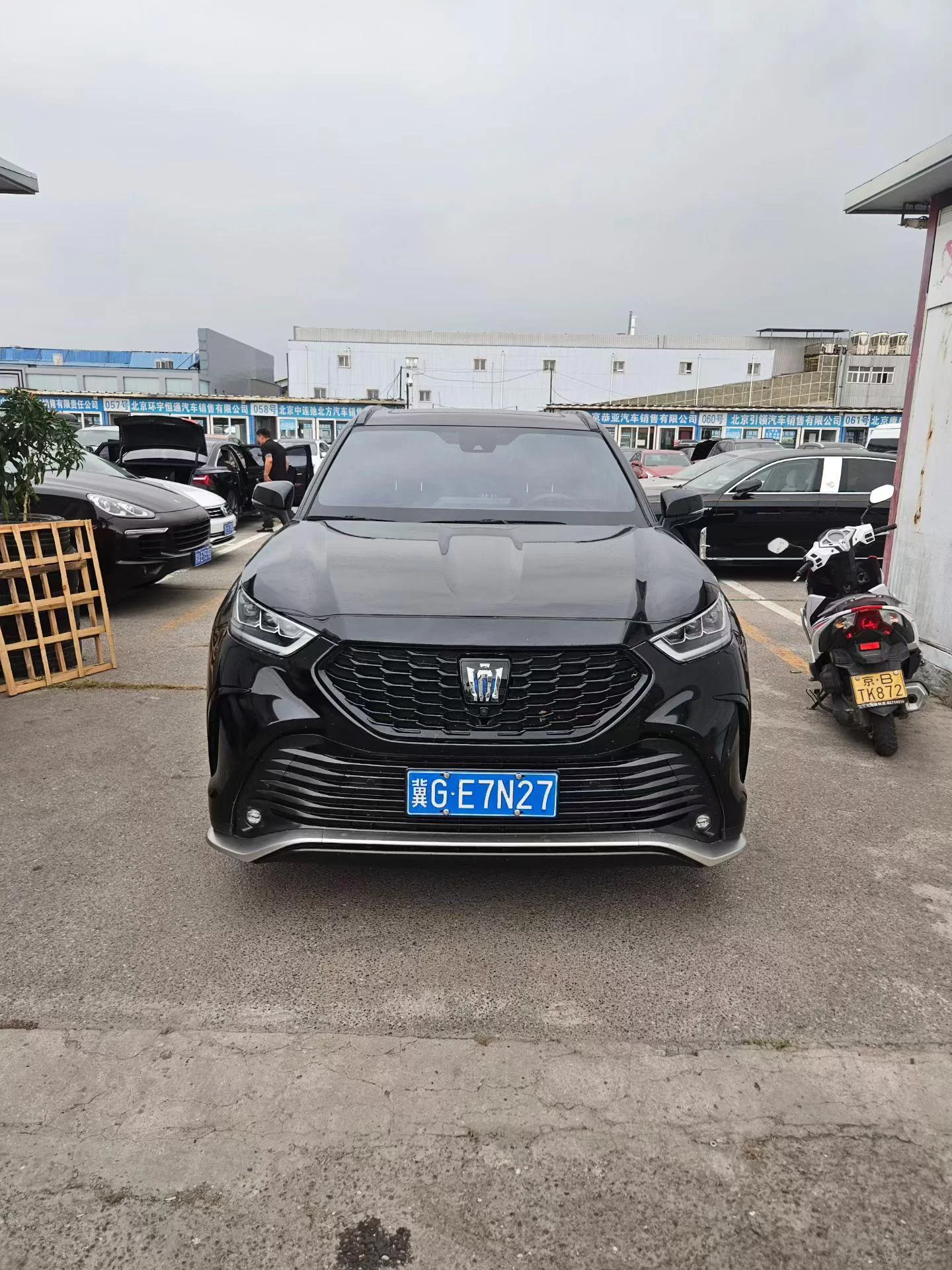 Toyota Crown Kluger