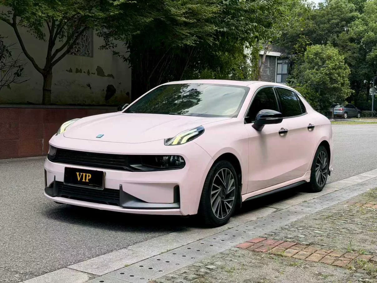 Lynk & Co 03