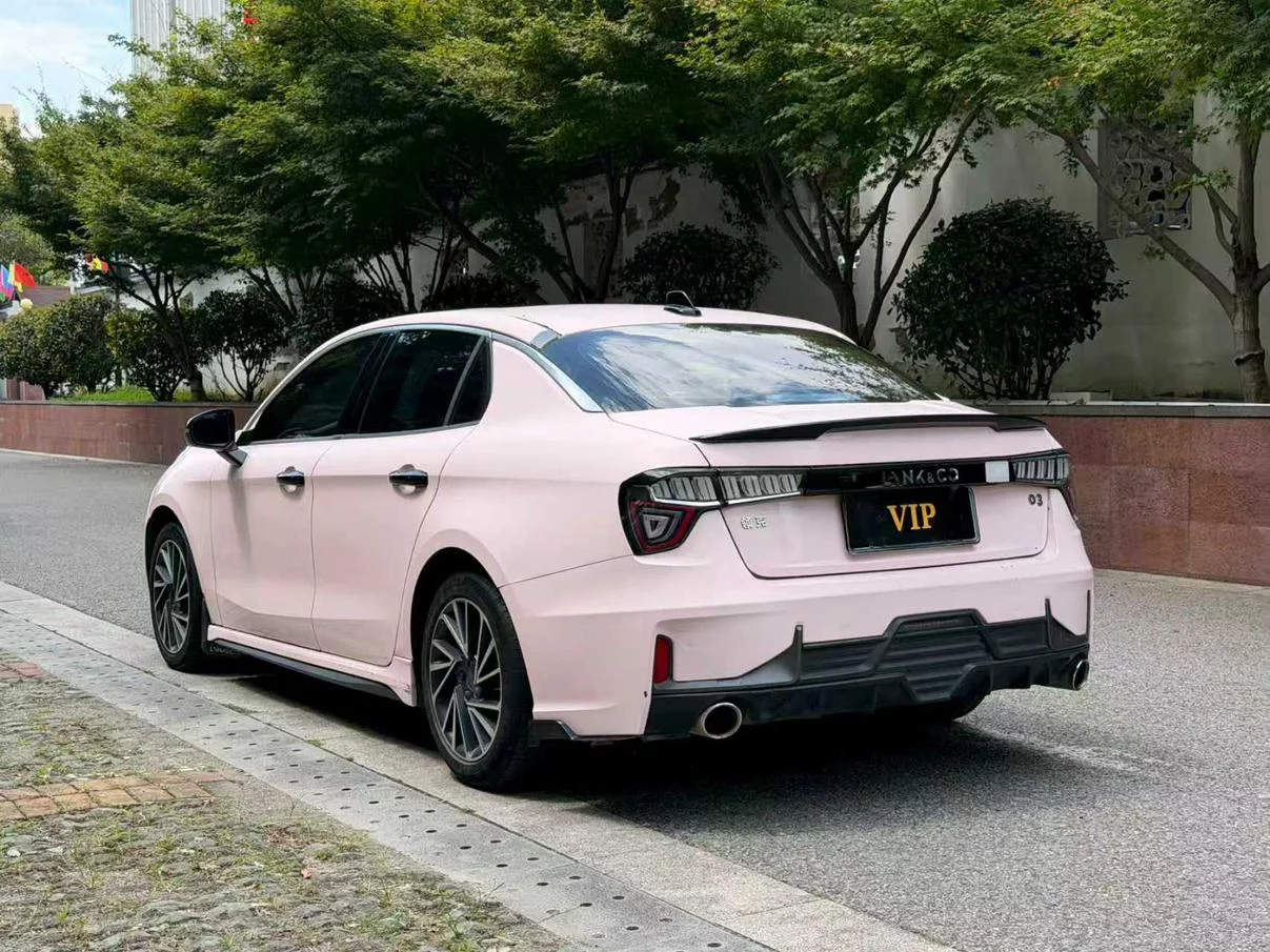 Lynk & Co 03