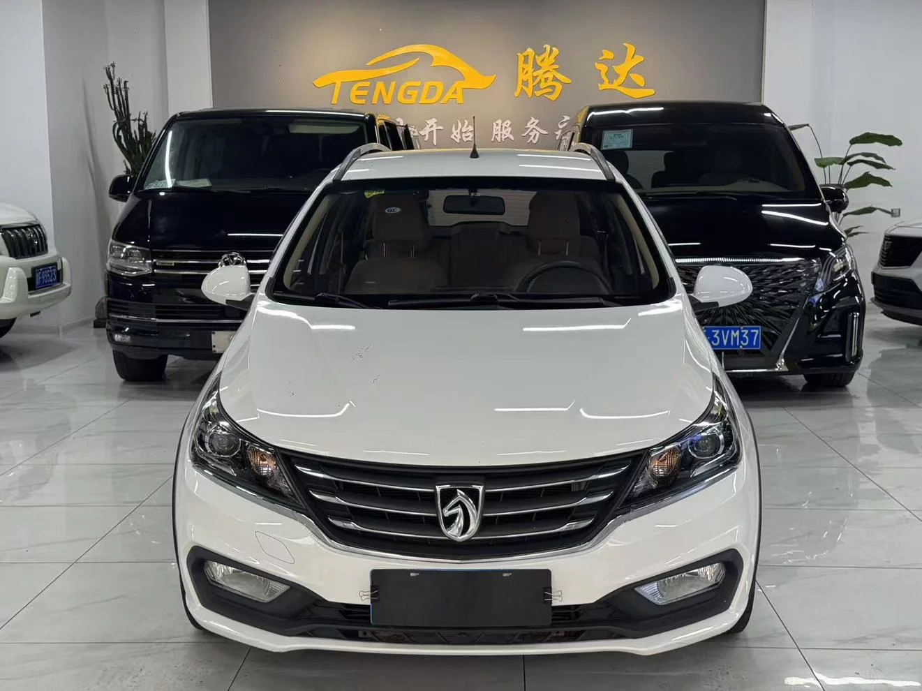 Baojun 310W  из Китая